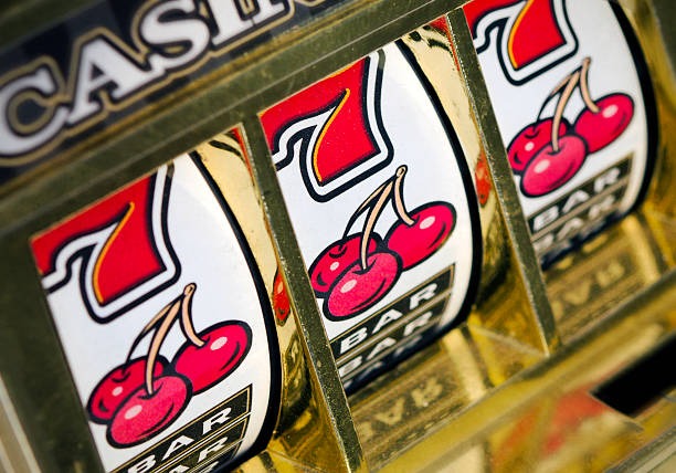 Big Bass Bonanza slot game interface on uya123 showing reels and stake controls